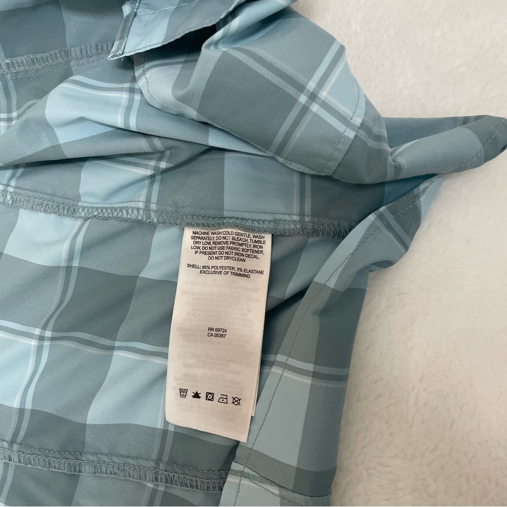 Columbia Sportswear Company  teal Plaid Short Sleeve Shirt. SMALL - Picture 4 of 12
